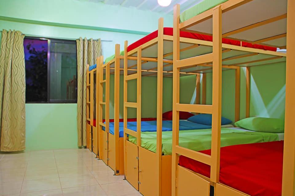 Dumaguete City Antwet Backpacker'S Inn & Rooftop Bar מראה חיצוני תמונה